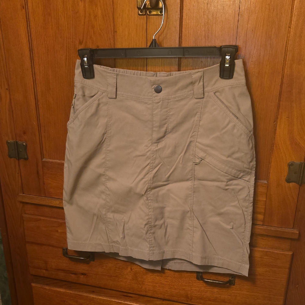 Duluth Trading Co Tan Dry On The Fly Skort Women's 6 Nylon Stretch Skirt